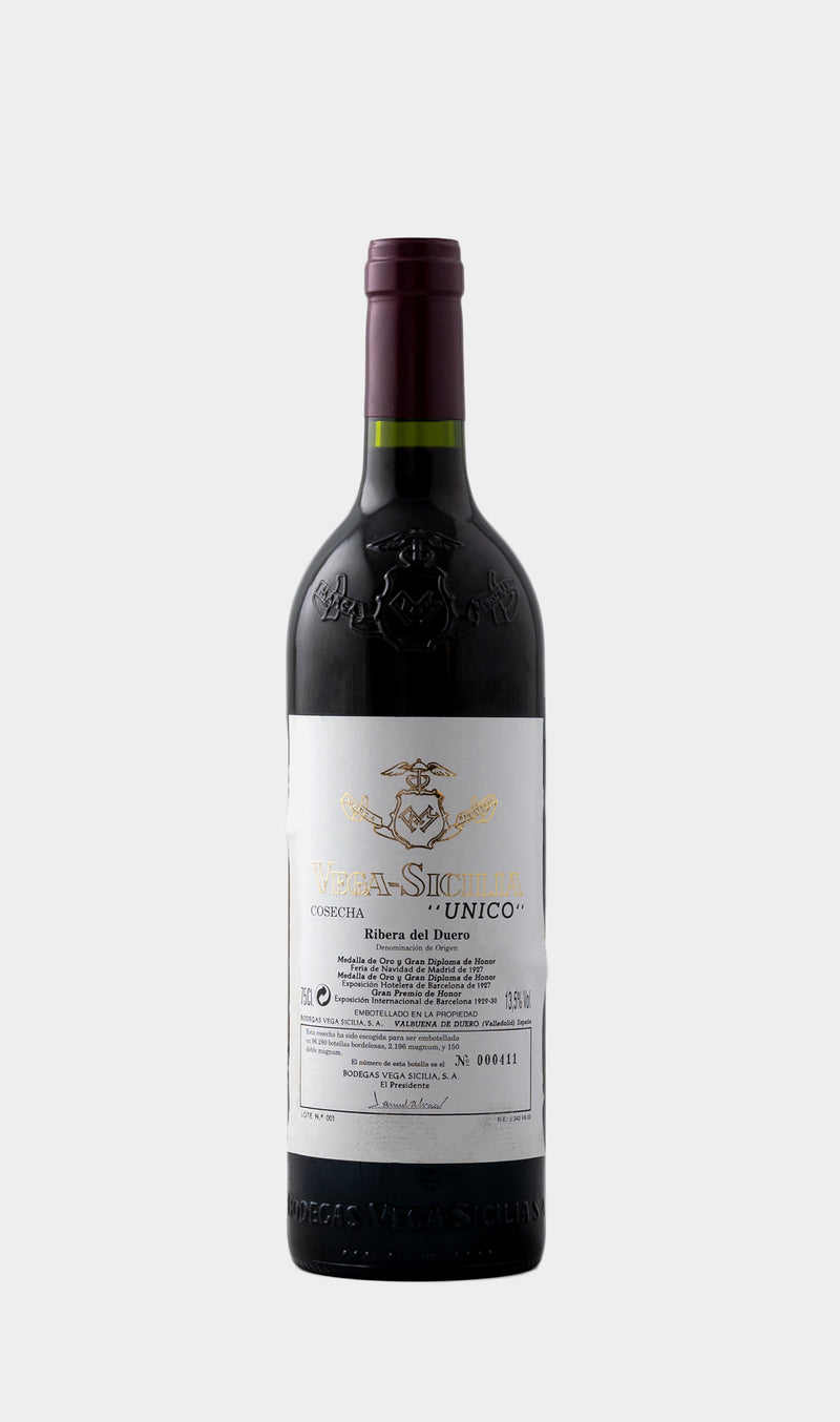 Vega Sicilia Unico 1994 bottle close-up highlighting classic label design and luxury wine branding.